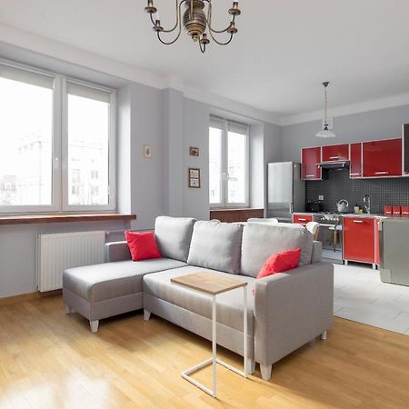 Metro Raclawicka Red Apartment Warsawa Bagian luar foto