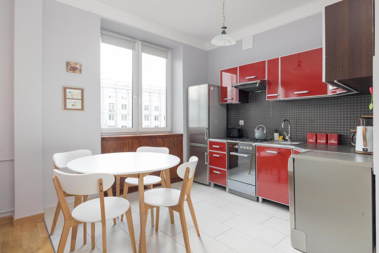 Metro Raclawicka Red Apartment Warsawa Bagian luar foto