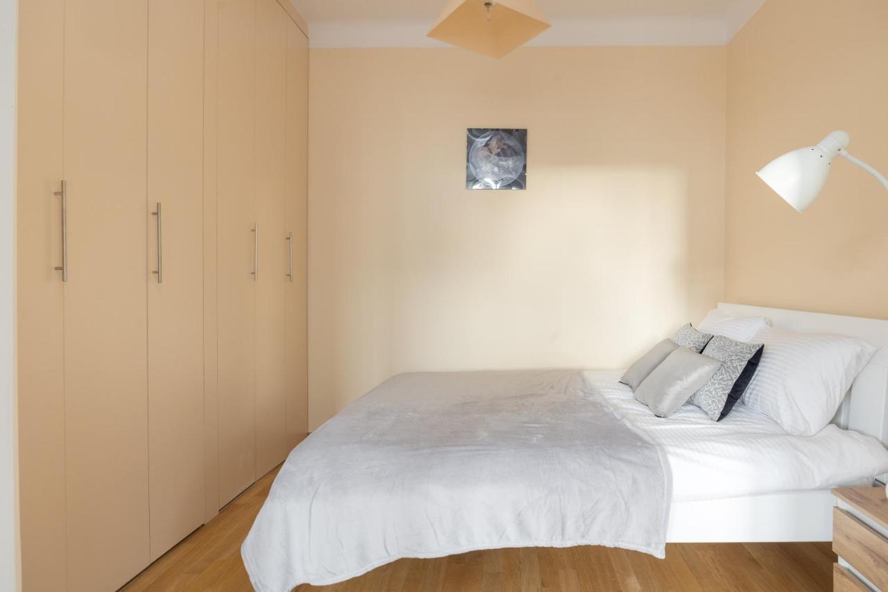 Metro Raclawicka Red Apartment Warsawa Bagian luar foto