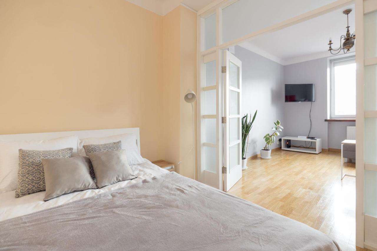 Metro Raclawicka Red Apartment Warsawa Bagian luar foto