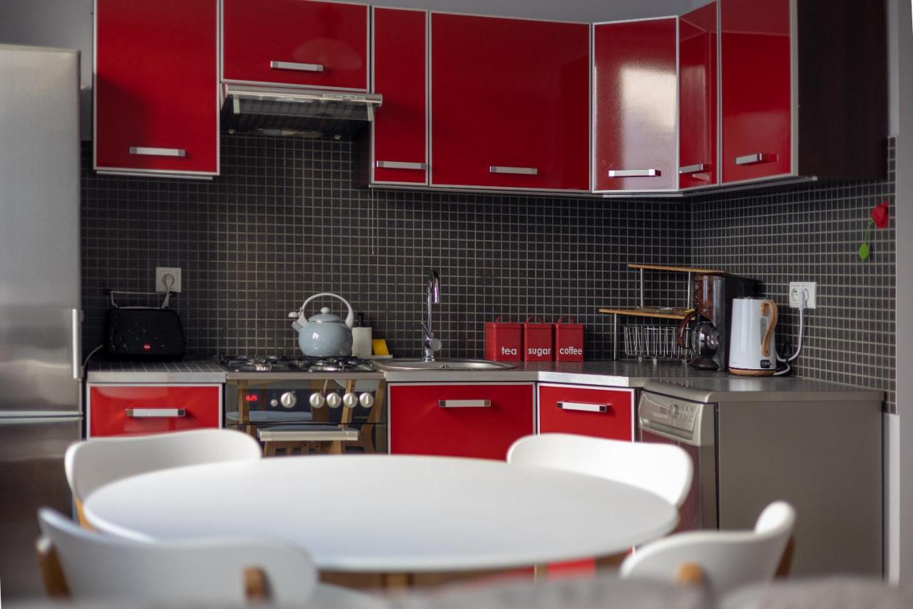 Metro Raclawicka Red Apartment Warsawa Bagian luar foto