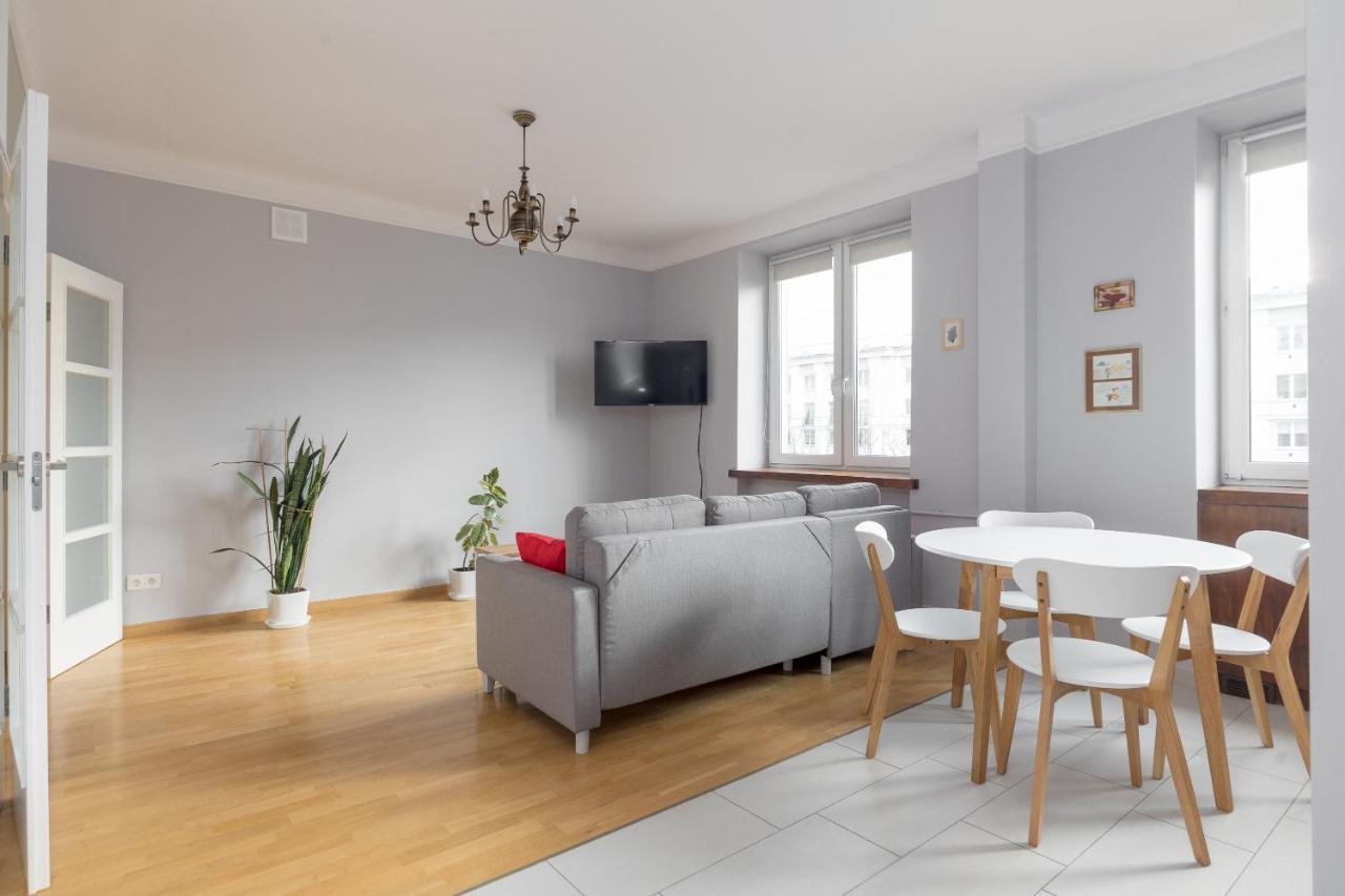 Metro Raclawicka Red Apartment Warsawa Bagian luar foto